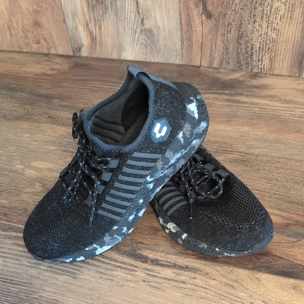 Charly Mmikado Youth Black Athletic Sneakers 6                             M325